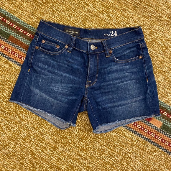 J Crew Denim Jean Shorts in Dark Von Wash - Picture 2 of 5